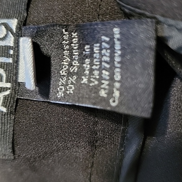 Apt. 9 Black Pencil Skirt, Size 10, Belted, Front Slit, Rear Zipper Closure - Picture 10 of 10